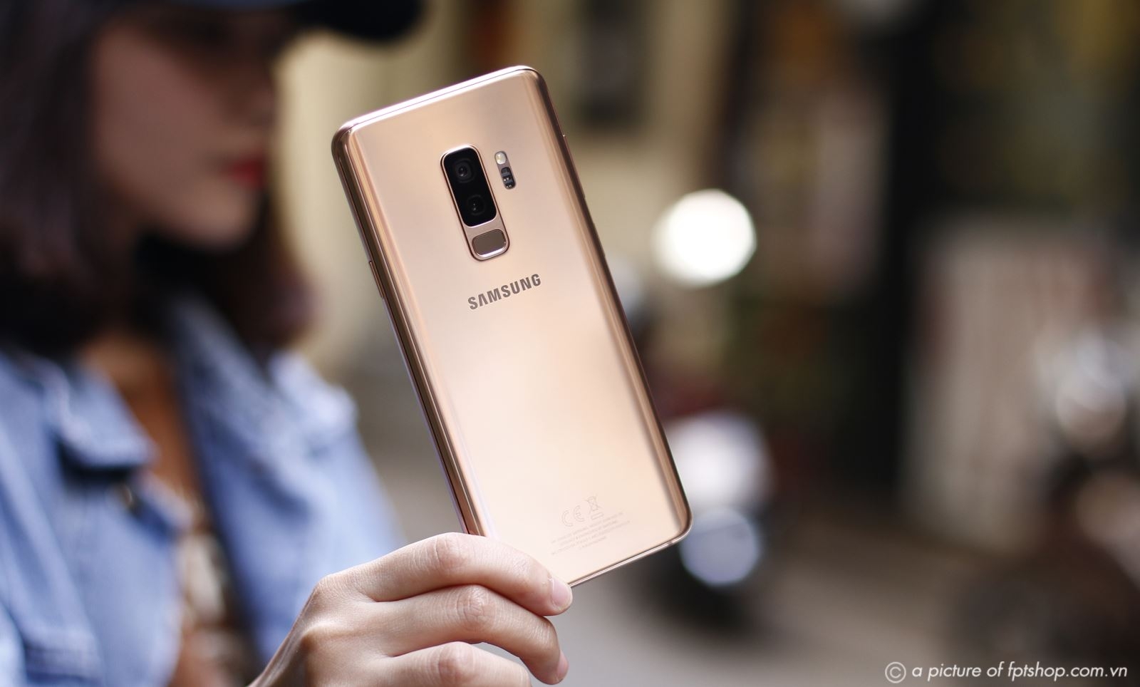 S9+ vàng hoàng kim