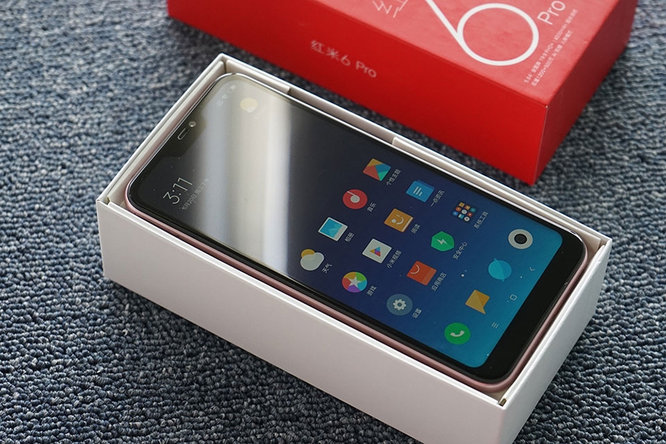 Trên tay Xiaomi Redmi 6 Pro