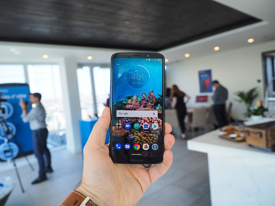 Moto Z3 Play Moto Z3 Play