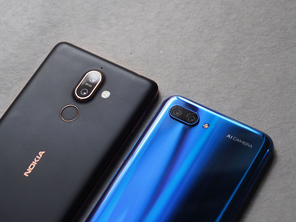 So sánh Honor 10 vs Nokia 7 Plus So sánh Honor 10 vs Nokia 7 Plus