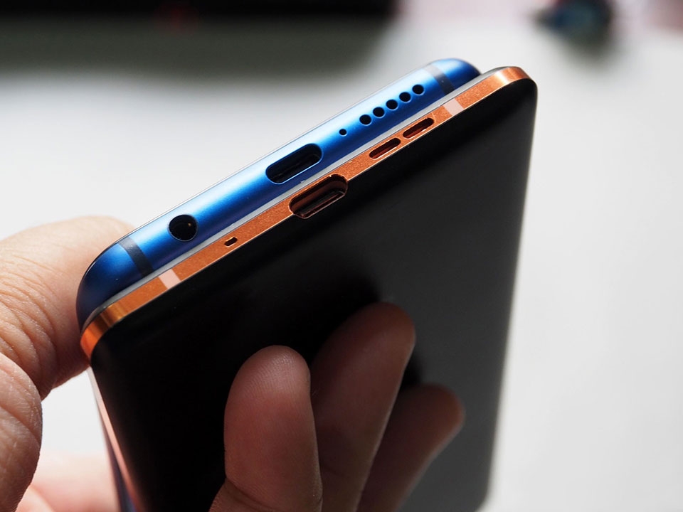 So sánh Honor 10 vs Nokia 7 Plus So sánh Honor 10 vs Nokia 7 Plus