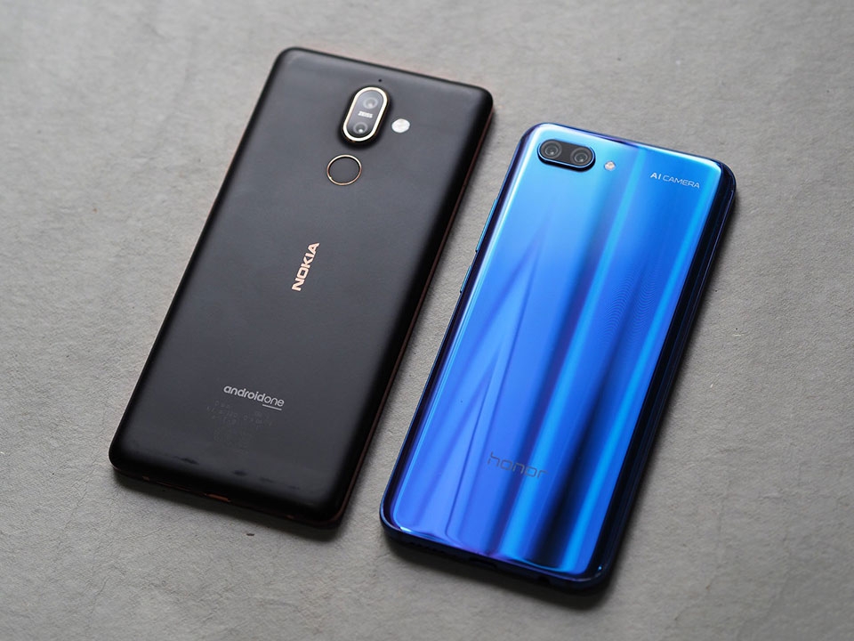 So sánh Honor 10 vs Nokia 7 Plus So sánh Honor 10 vs Nokia 7 Plus