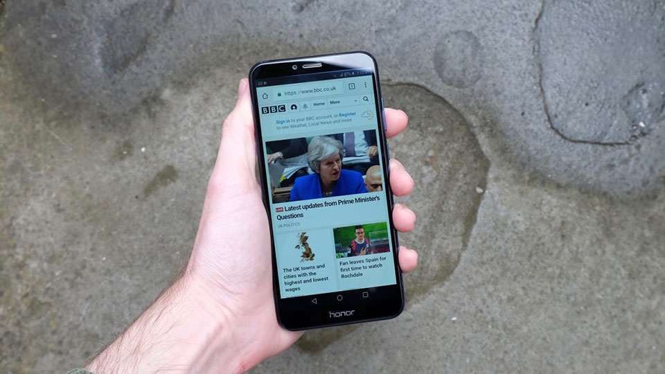 Trên tay Honor 7A