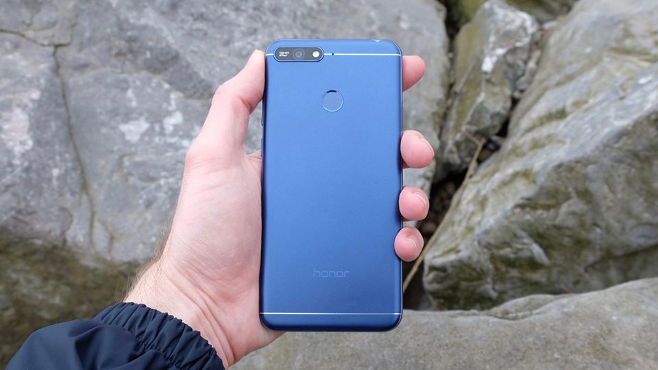 Trên tay Honor 7A