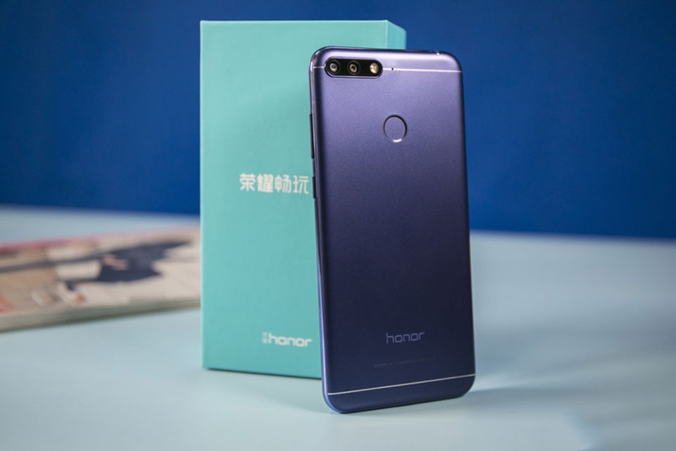 Trên tay Honor 7A