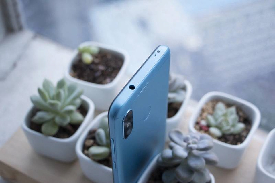 Đánh giá nhanh Xiaomi Redmi 6 Pro (ảnh 3) Đánh giá nhanh Xiaomi Redmi 6 Pro (ảnh 3)