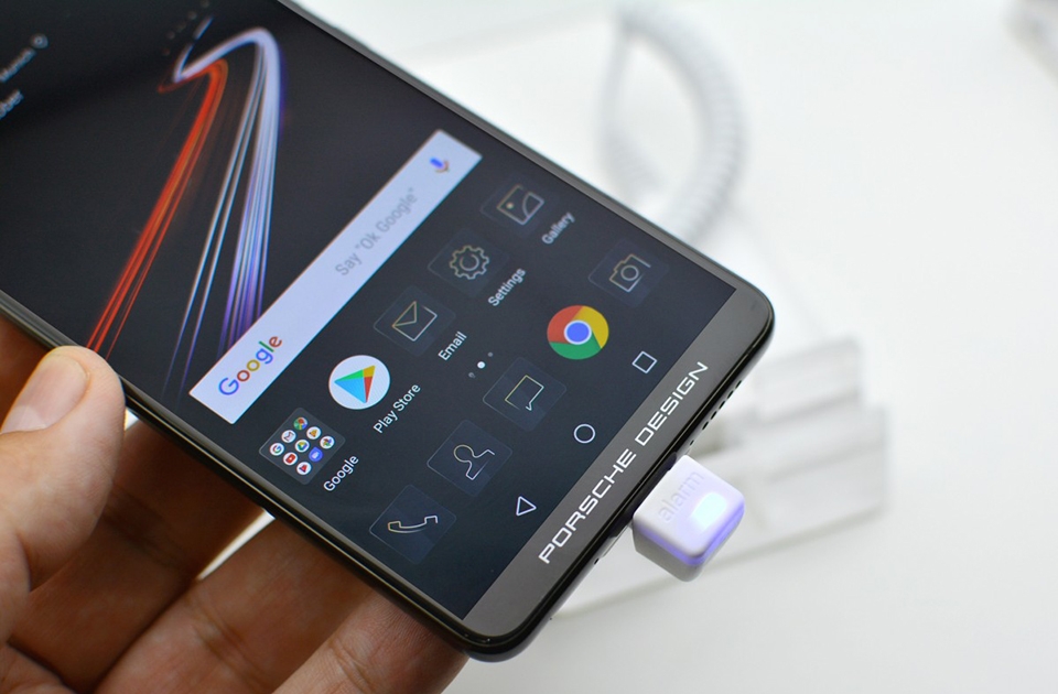 Huawei Mate 10 Porsche Design 2