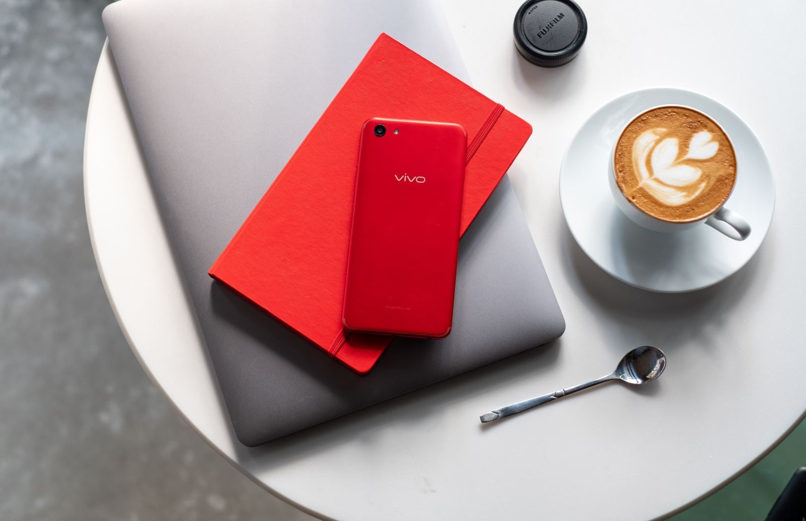 Tậu liền tay Vivo Y81 Red với chỉ từ 1,5 triệu đồng tại FPT Shop