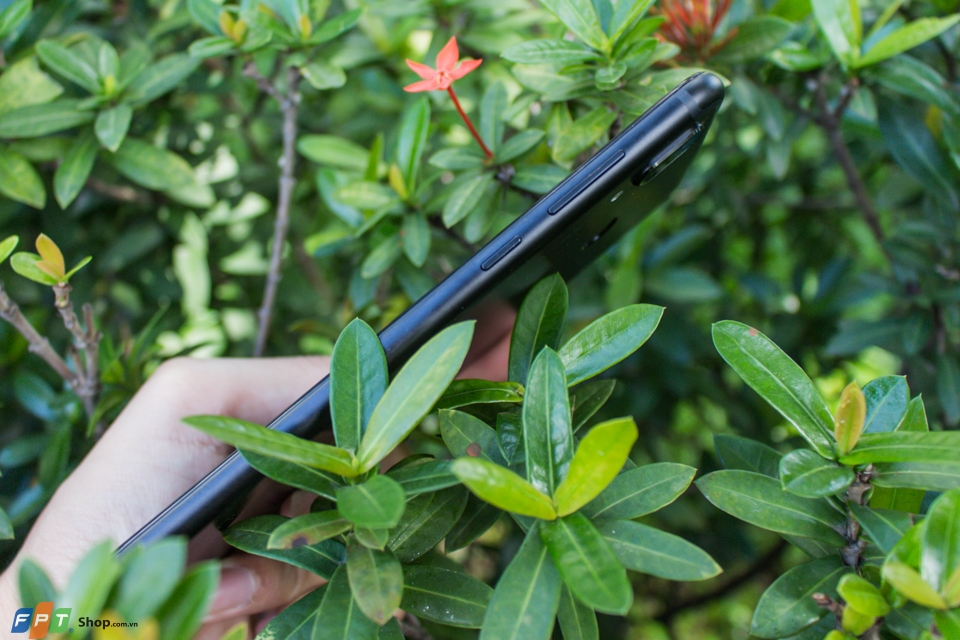 thiết kế Honor Play 08