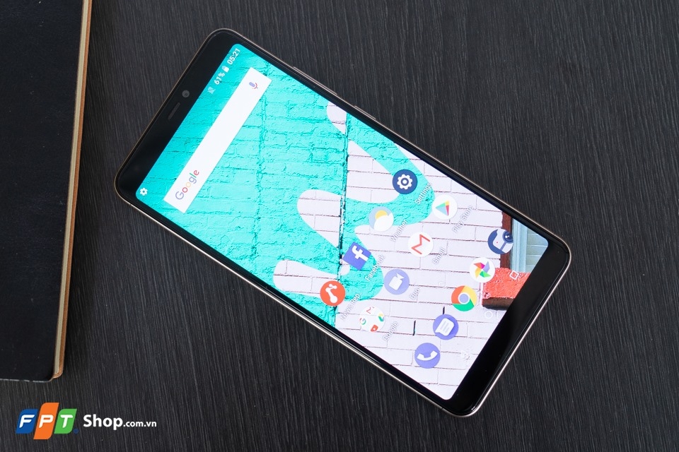 Mở hộp Wiko View Max 03