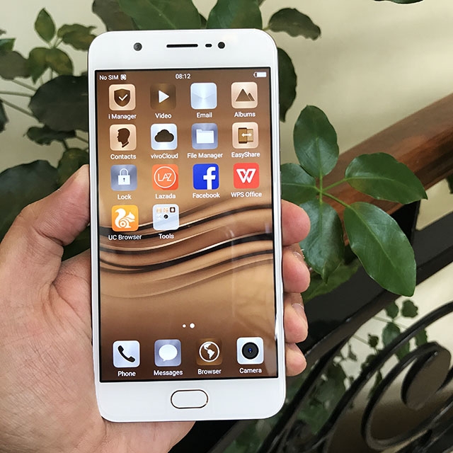 FPT Shop đồng loạt giảm hẳn 1 triệu đồng cho khách mua Vivo V5s và Y69