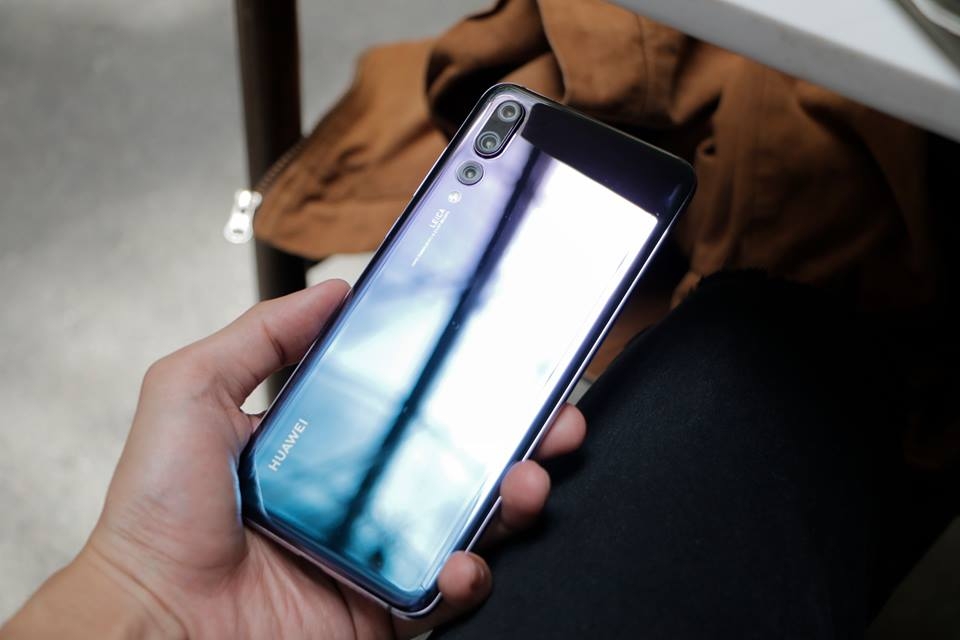 Huawei P20 Pro FPT Shop tặng thêm gói bảo hành VIP cho khách mua Huawei P20 Pro