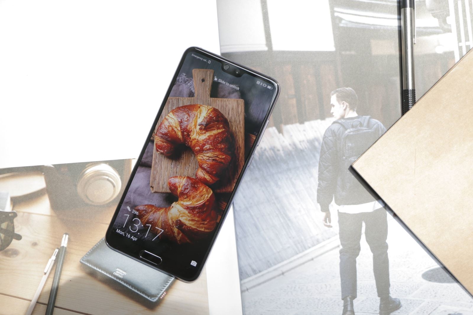 Huawei P20 Pro FPT Shop tặng thêm gói bảo hành VIP cho khách mua Huawei P20 Pro