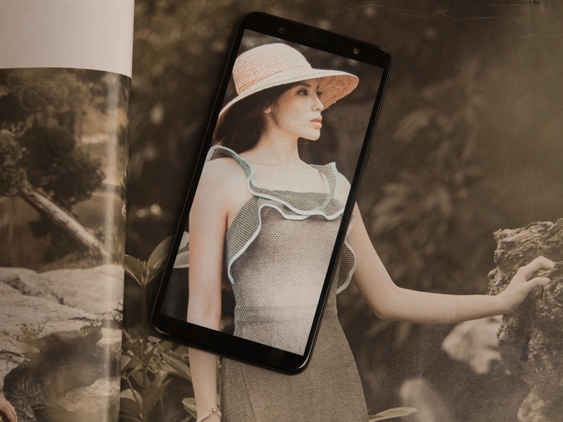 Galaxy J8
