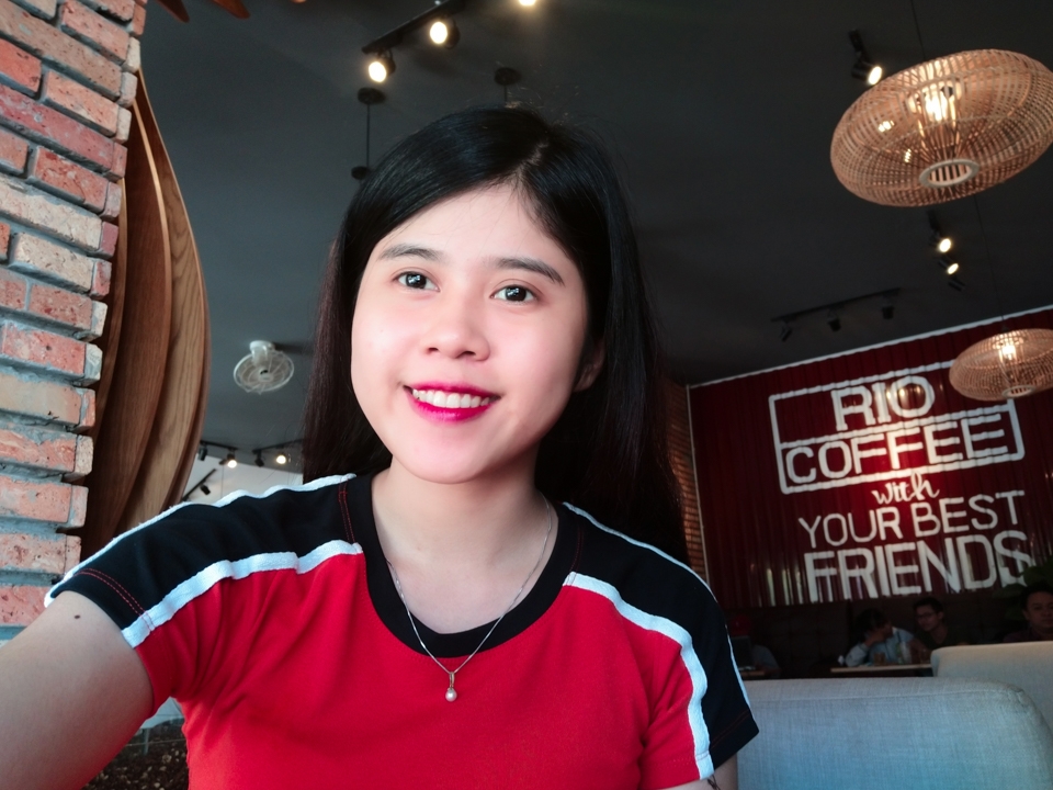 Camera Selfie Galaxy A8 Star 09