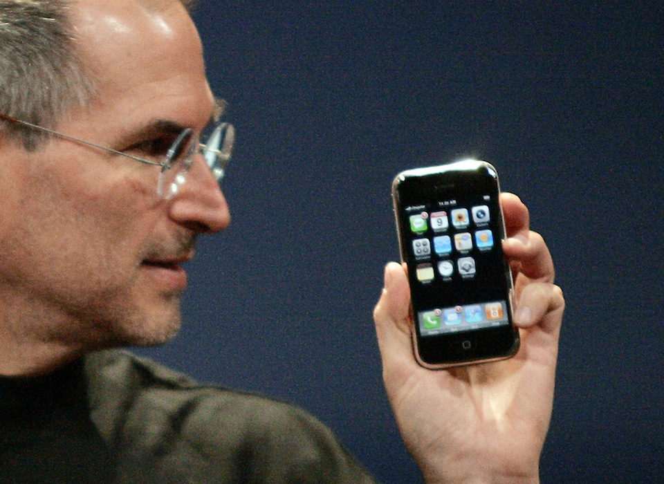Vị cố CEO Apple là Steve Jobs đã nhìn thấy được tiềm năng của ứng dụng trên các thiết bị di động.