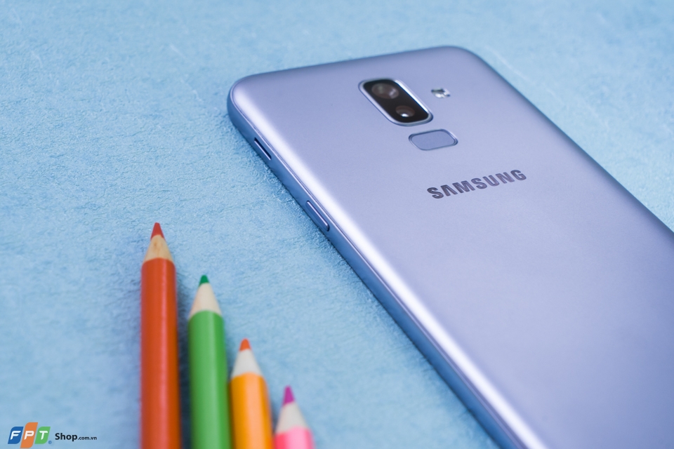 Đánh giá thiết kế của Galaxy J8: Thiếu một chút để hoàn hảo!