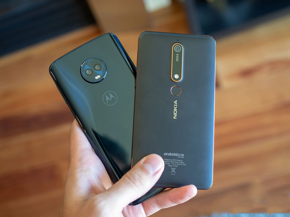 So sánh Nokia 6 2018 với Moto G6 Plus So sánh Nokia 6 2018 với Moto G6 Plus
