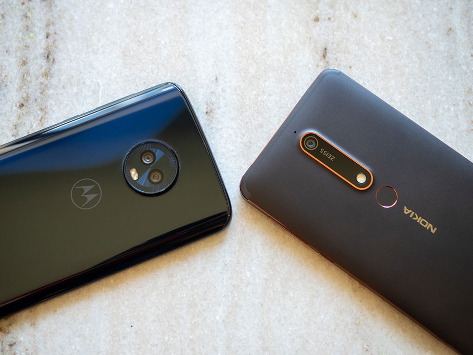 So sánh Nokia 6 2018 với Moto G6 Plus So sánh Nokia 6 2018 với Moto G6 Plus