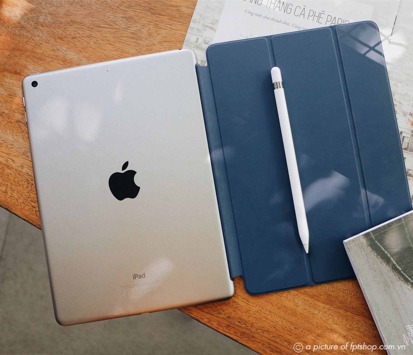 FPT Shop giảm đến 3,5 triệu đồng cho khách mua smartphone và iPad