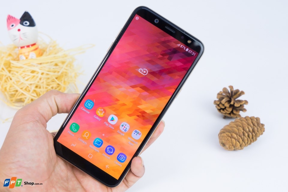 5 smartphone bán chạy nhất FPT Shop trong vừa tuần qua 3