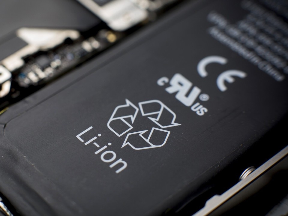 Tìm ra cách tăng 4 lần dung lượng pin bằng công nghệ nano Công nghệ nano giúp chất liệu Silicon có thể giúp tạo ra pin bền hơn.