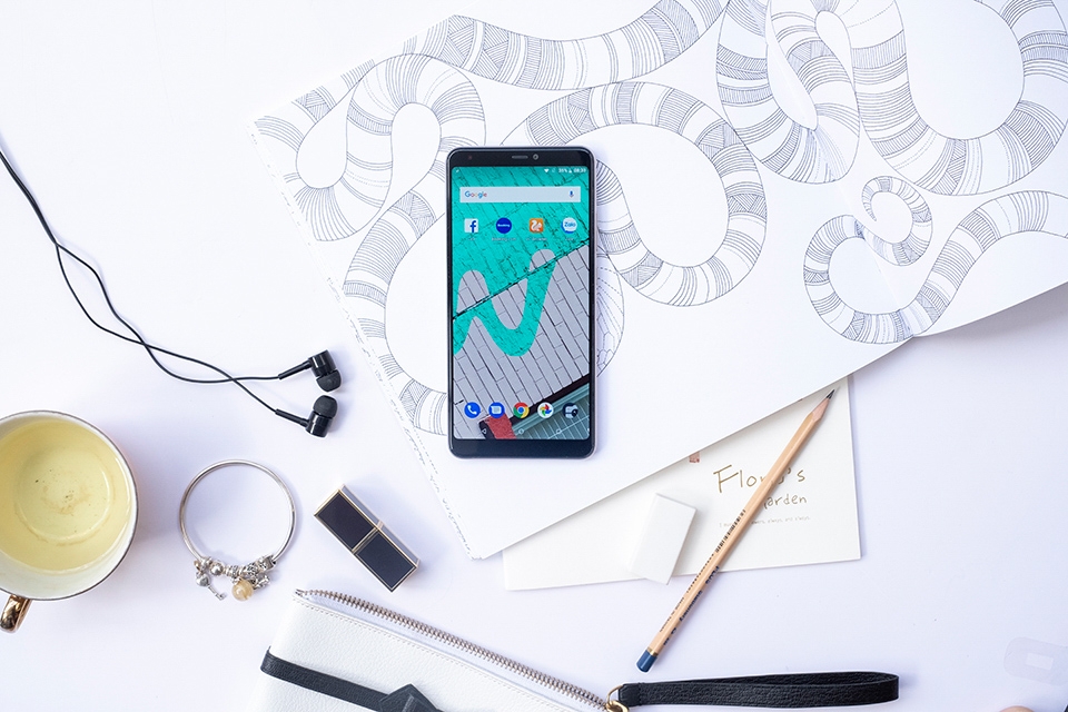 Đánh giá Wiko View Max 02