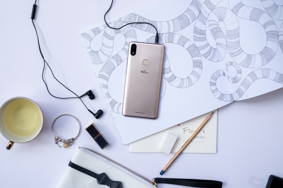 Đánh giá Wiko View Max 06