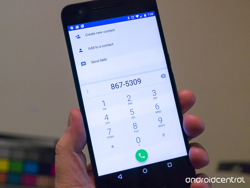 Truy cập vào trình gọi điện thoại và nhập vào mã số USSD để tra cứu thông tin.