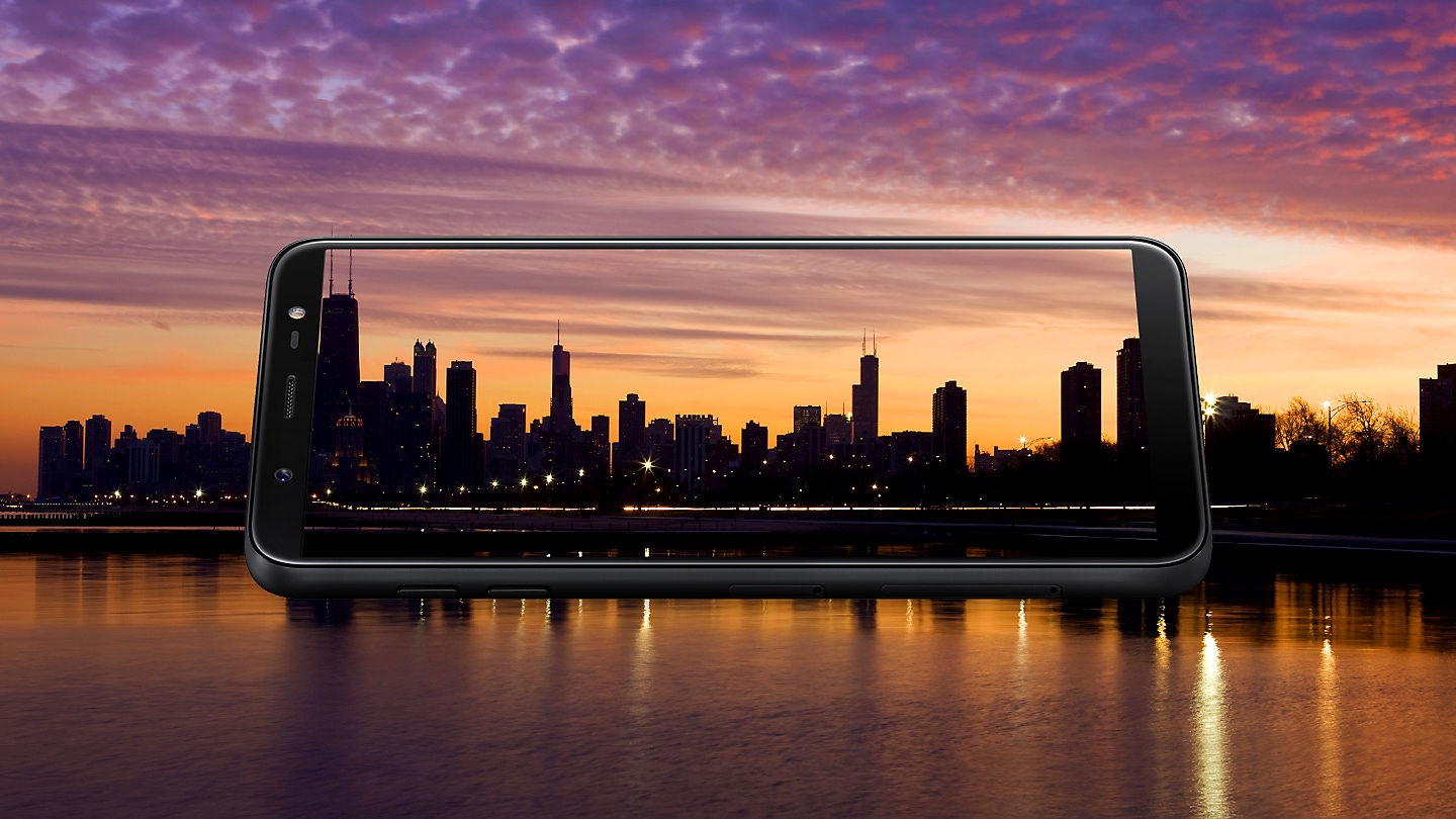 Galaxy J8 đang giảm giá đến 600.000 đồng, liệu có đáng mua? Màn hình vô cực với công nghệ SuperAMOLED.