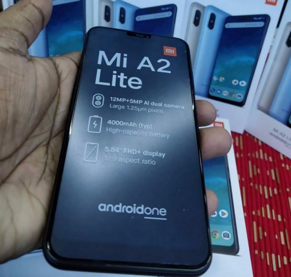 Xiaomi Mi A2 Lite lộ ảnh thực tế Xiaomi Mi A2 Lite lộ ảnh thực tế