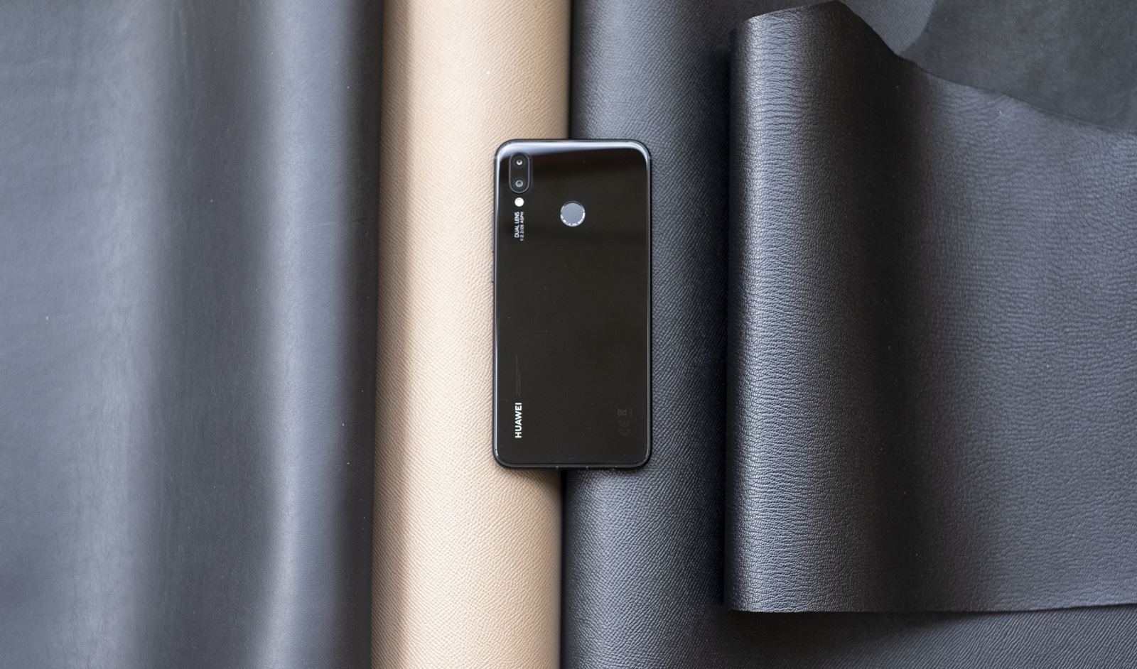 Huawei Nova 3i FPT Shop tặng thêm gói bảo hành miễn phí tận nhà cho khách đặt mua Huawei Nova 3i