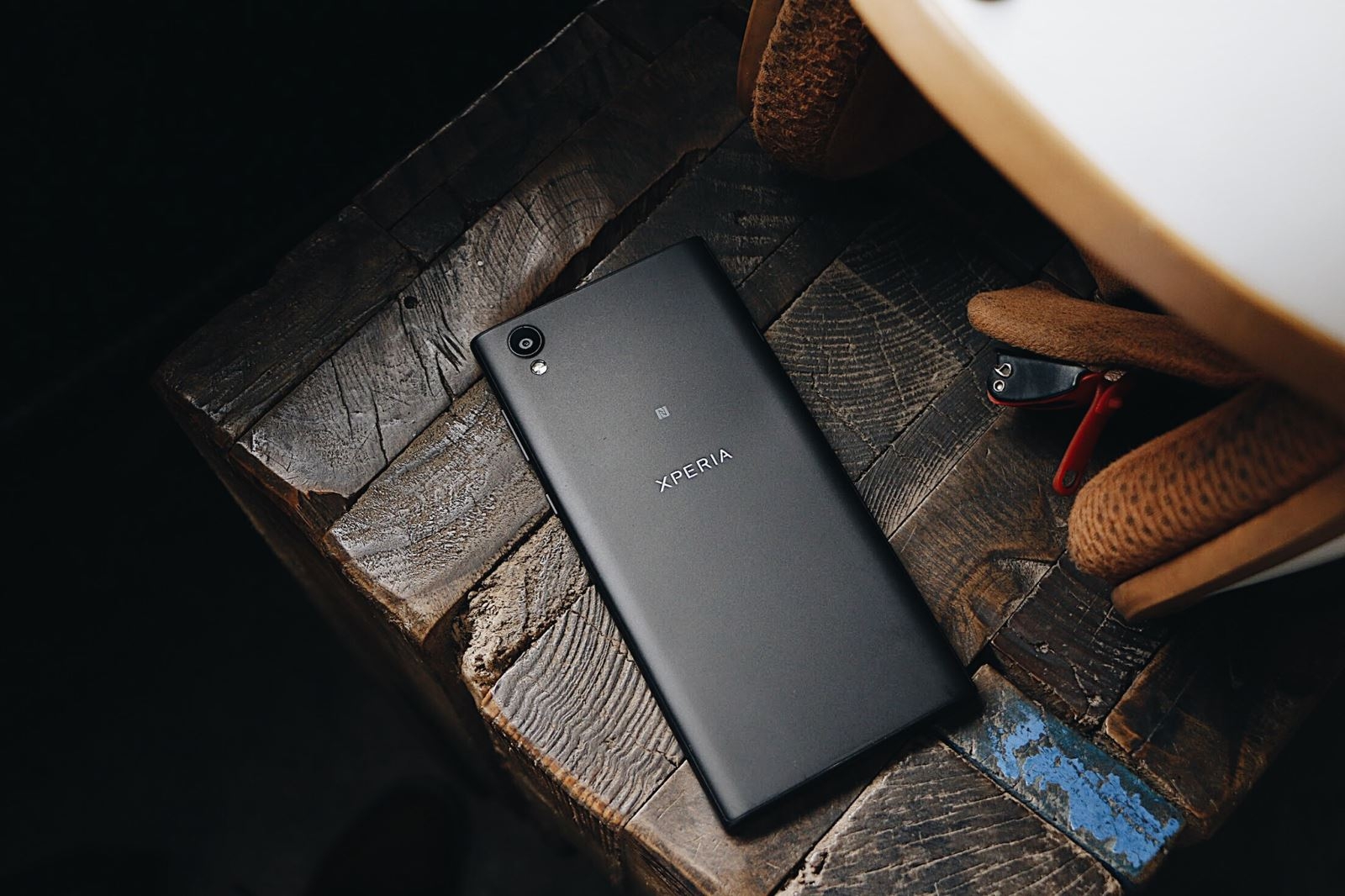 Sắm smartphone Sony được giảm đến 1 triệu đồng tại FPT Shop