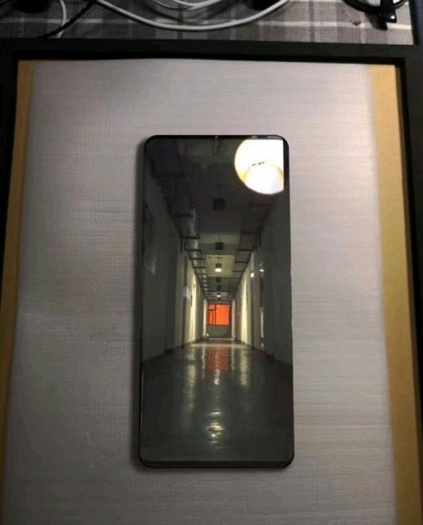 5 smartphone đình đám hứa hẹn hâm nóng thị trường smartphone cuối năm 2018 5 smartphone đình đám hứa hẹn hâm nóng thị trường smartphone cuối năm 2018