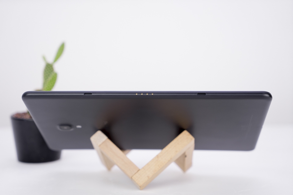 Trên tay Samsung Galaxy Tab A 10.5 inch
