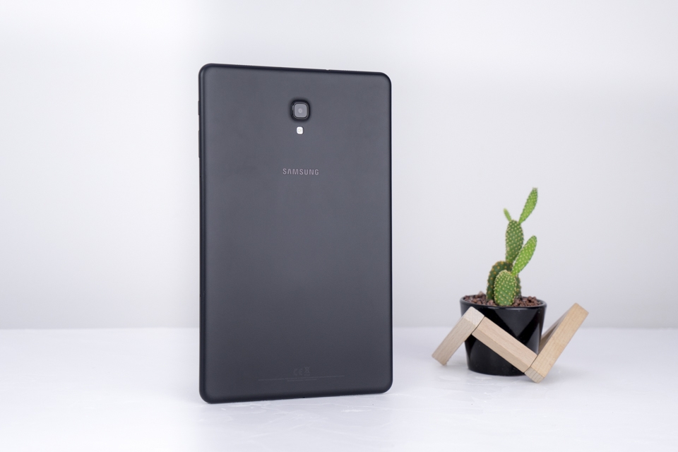 Trên tay Samsung Galaxy Tab A 10.5 inch