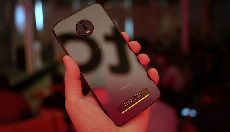 Motorola Moto Z3 chính thức ra mắt