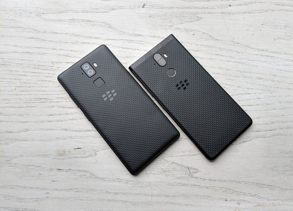 Trên tay BlackBerry Evolve và Evolve X