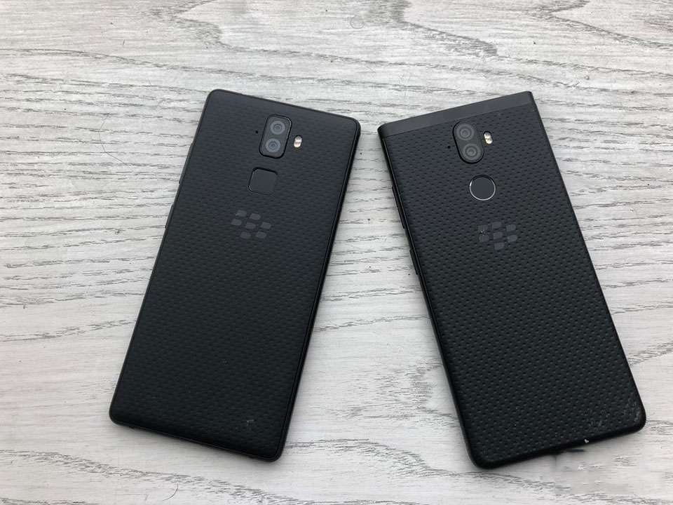 Trên tay BlackBerry Evolve và Evolve X