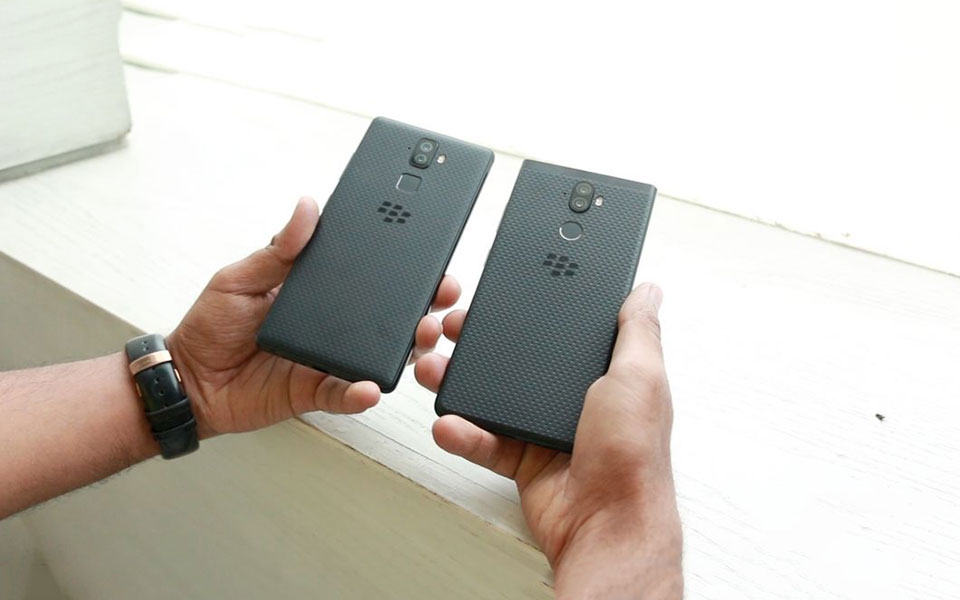 Trên tay BlackBerry Evolve và Evolve X
