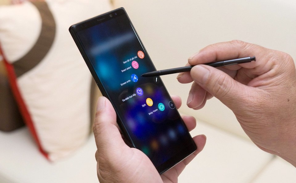 Cây bút S-Pen trên Samsung Galaxy Note 9 sẽ lợi hại như thế nào? Bút S-Pen trên Note 9 sẽ được tích hợp kết nối Bluetooth.