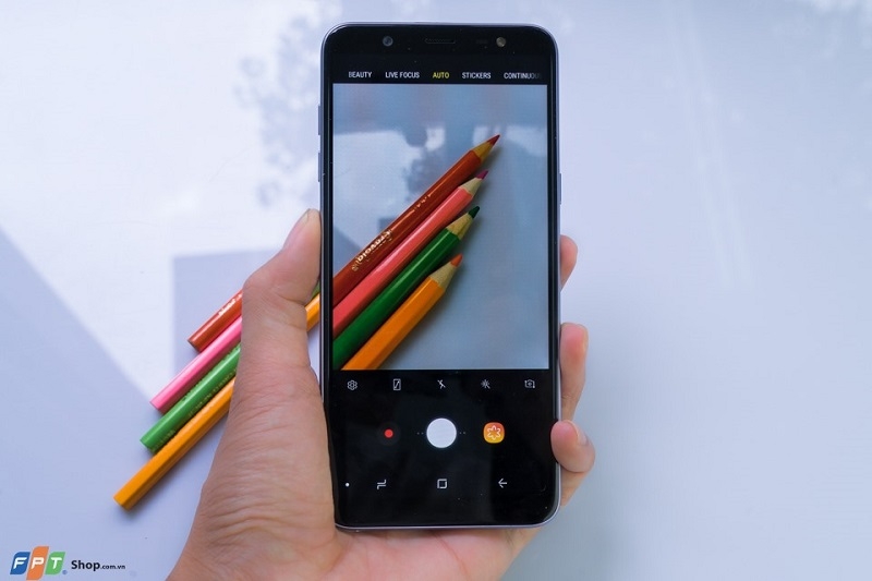 Galaxy J8