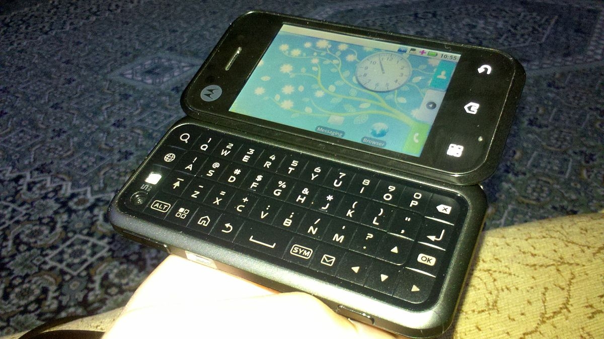10 smartphone Android kì quặc nhất mọi thời đại 1