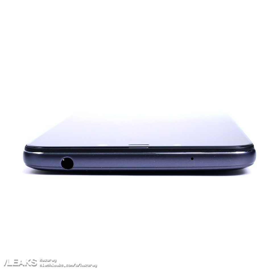 Rò rỉ ảnh Xiaomi Pocophone F1 (ảnh 3) Rò rỉ ảnh Xiaomi Pocophone F1 (ảnh 3)