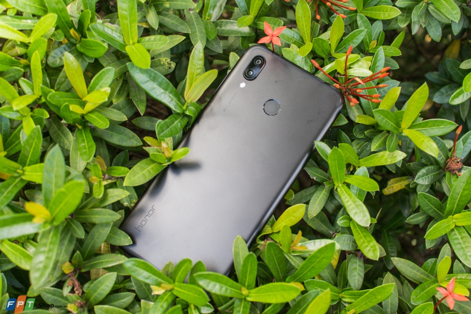 Honor Play Nhận ngay bộ quà khủng trị giá 1,3 triệu đồng khi đặt trước Honor Play tại FPT Shop