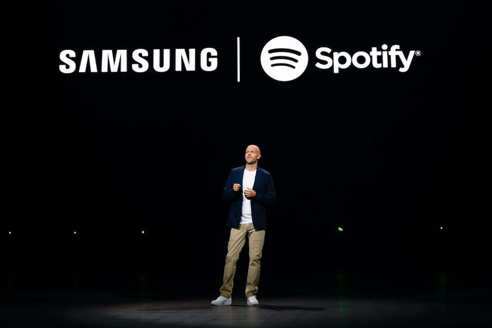 Samsung hợp tác với Spotify trên các dòng thiết bị của hãng Tính năng Spotify Connect chính là "mảnh ghép" hoàn hảo cho hệ sinh thái thiết bị của Samsung.