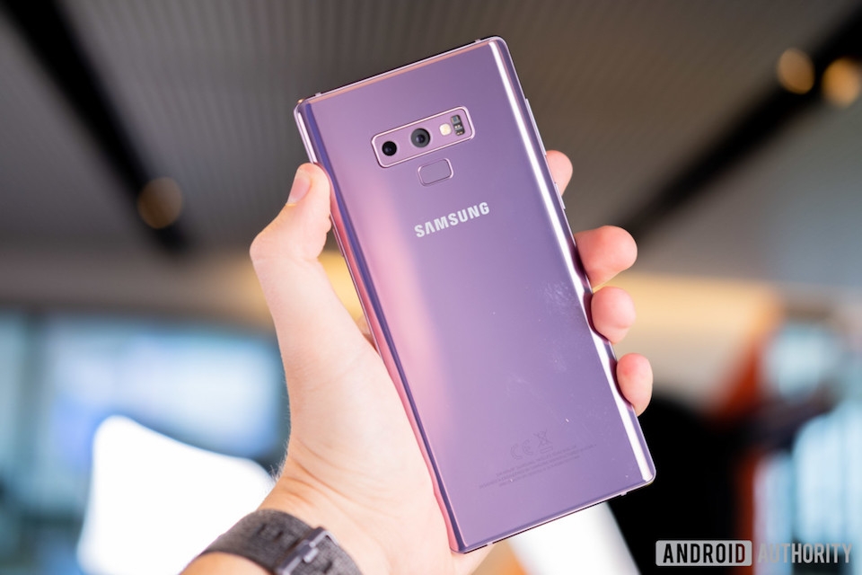 4 điểm nhấn quan trọng trong buổi lễ ra mắt Galaxy Note 9 Camera sau của Note 9 có độ phân giải 12MP và sở hữu bộ vi xử lý Snapdragon 845.