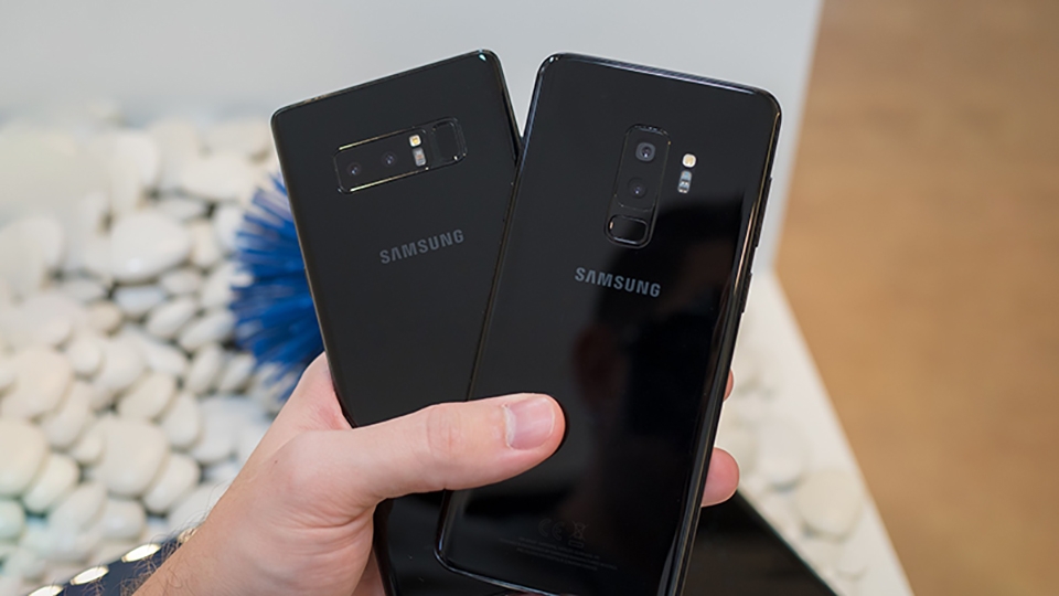 So sánh Galaxy Note 9 và Galaxy S9 Plus (ảnh 2)