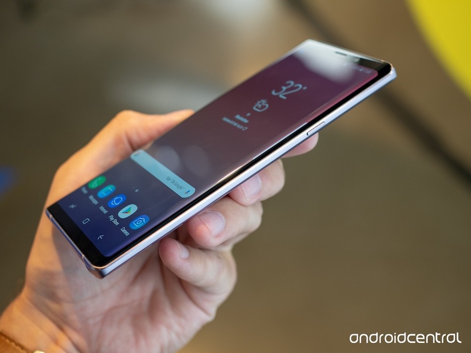 Galaxy Note 9 sở hữu màn hình kích thước 6.4 inch.