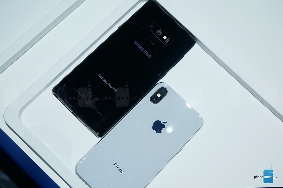 So sánh Galaxy Note 9 và iPhone X (ảnh 7) So sánh Galaxy Note 9 và iPhone X (ảnh 7)